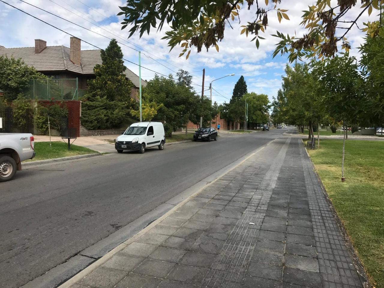 La Casona Del Rio Hotel Neuquén Exterior foto